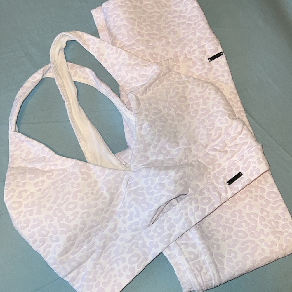 ECHT Flock Legging and Sport Bra Set